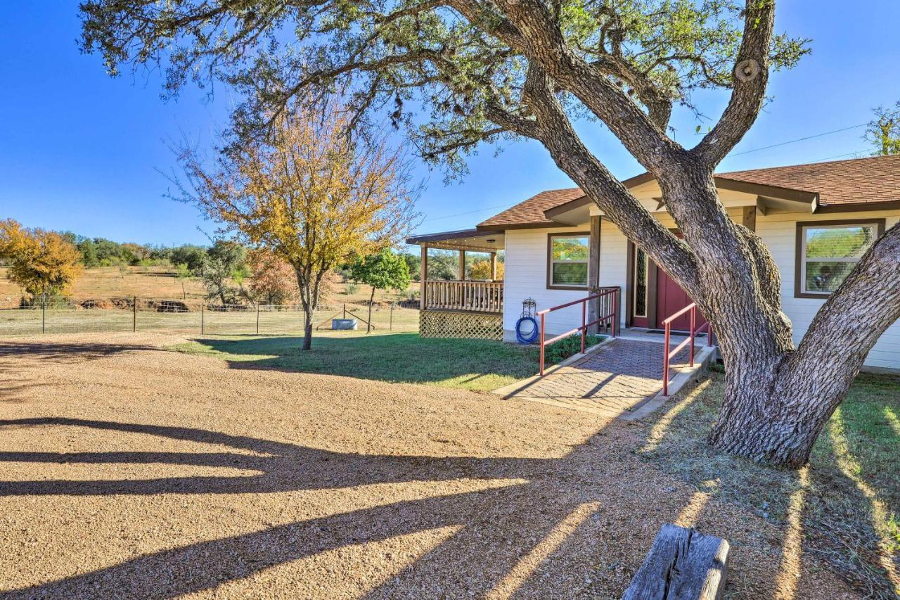 Cozy Fredericksburg Studio Near Wineries! Exterior foto